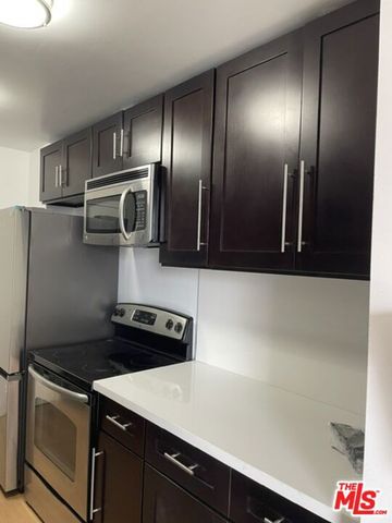 100 S Doheny Drive 601, Los Angeles, CA 90048