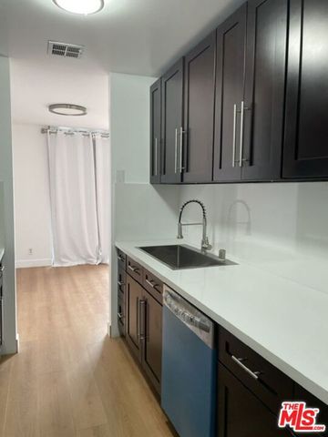 100 S Doheny Drive 601, Los Angeles, CA 90048
