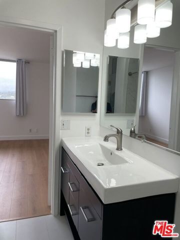 100 S Doheny Drive 601, Los Angeles, CA 90048