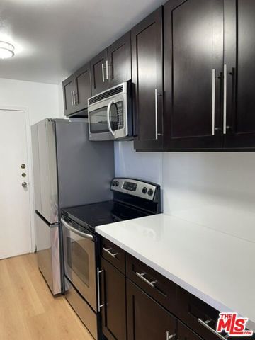 100 S Doheny Drive 601, Los Angeles, CA 90048