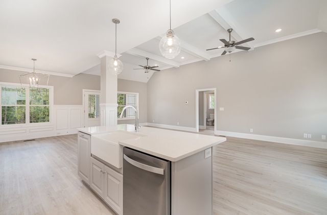 1815 Sulphur College Rd, Hartsville, TN 37074