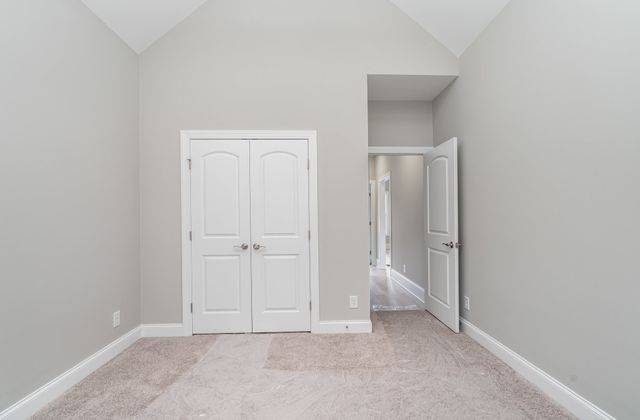 1815 Sulphur College Rd, Hartsville, TN 37074