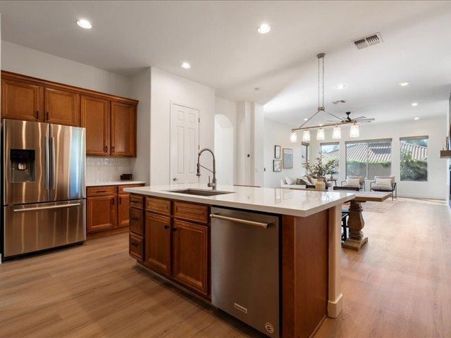 2025 W Calle De Sol, Phoenix, AZ 85085