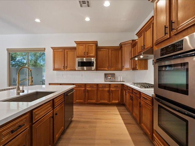 2025 W Calle De Sol, Phoenix, AZ 85085