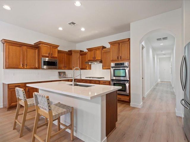 2025 W Calle De Sol, Phoenix, AZ 85085