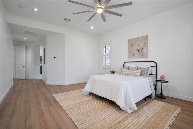 2025 W Calle De Sol, Phoenix, AZ 85085