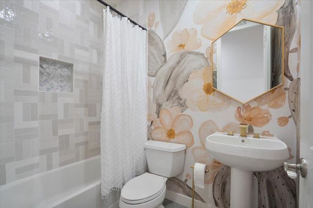 2025 W Calle De Sol, Phoenix, AZ 85085