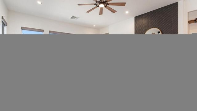 2025 W Calle De Sol, Phoenix, AZ 85085