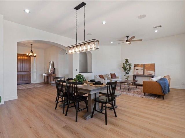 2025 W Calle De Sol, Phoenix, AZ 85085