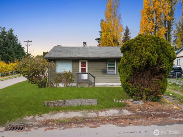 702 S Director Street, Seattle, WA 98108