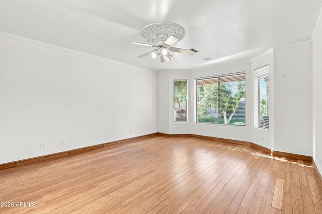 718 E ORANGEWOOD Avenue, Phoenix, AZ 85020
