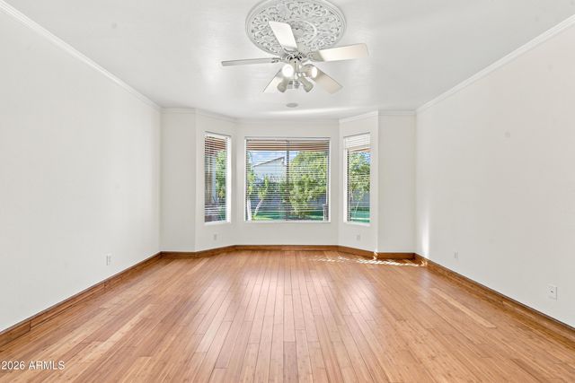 718 E ORANGEWOOD Avenue, Phoenix, AZ 85020