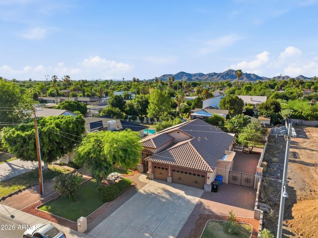 718 E ORANGEWOOD Avenue, Phoenix, AZ 85020