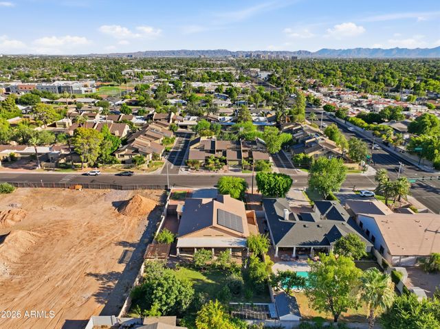 718 E ORANGEWOOD Avenue, Phoenix, AZ 85020