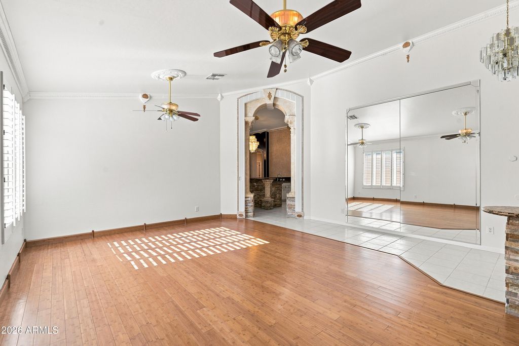 718 E ORANGEWOOD Avenue, Phoenix, AZ 85020 — photo 4