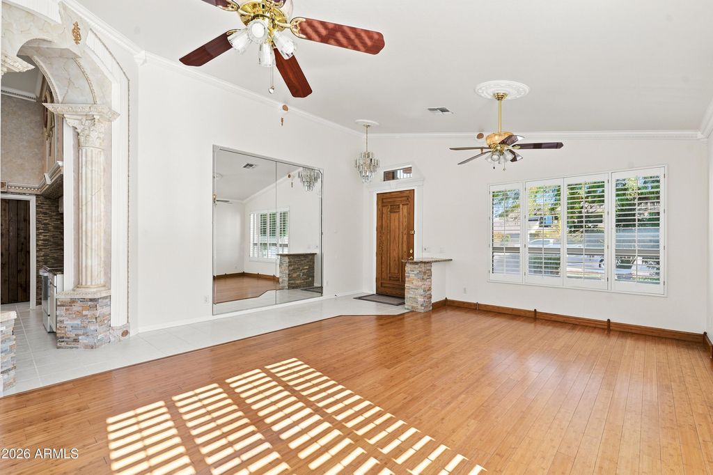 718 E ORANGEWOOD Avenue, Phoenix, AZ 85020 — photo 5