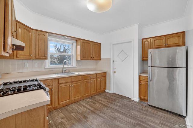 4 Amackassin Terrace Unit 2, Yonkers, NY 10703