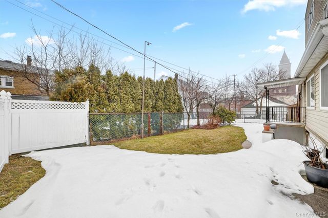 4 Amackassin Terrace Unit 2, Yonkers, NY 10703