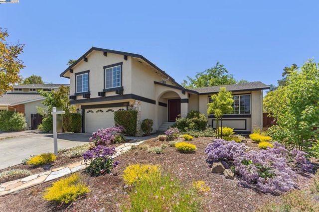 3484 Bordeaux Pl, Pleasanton, CA 94566