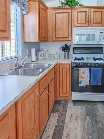 70200 Dillon Road 139, Desert Hot Springs, CA 92241