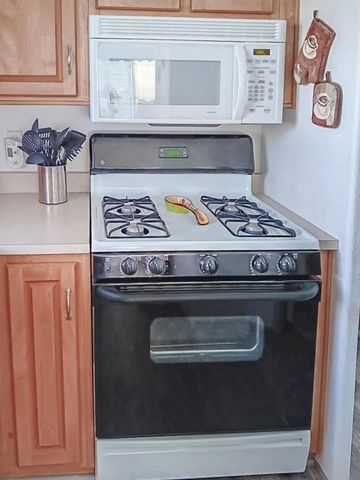 70200 Dillon Road 139, Desert Hot Springs, CA 92241