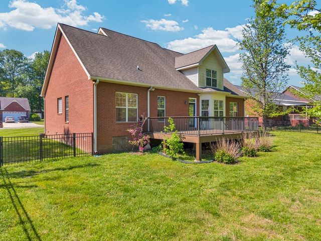 389 Avey Cir, Cookeville, TN 38506