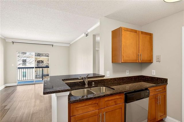 1074 Peachtree NE Walk B212, Atlanta, GA 30309