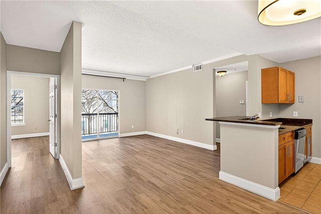 1074 Peachtree NE Walk B212, Atlanta, GA 30309