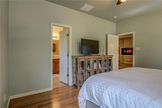 17106 Oak Cliff CIR, Dripping Springs, TX 78620