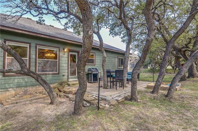 17106 Oak Cliff CIR, Dripping Springs, TX 78620