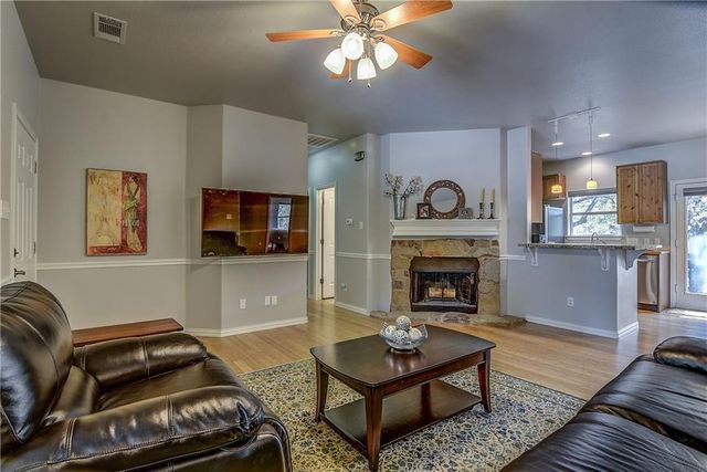 17106 Oak Cliff CIR, Dripping Springs, TX 78620