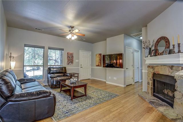 17106 Oak Cliff CIR, Dripping Springs, TX 78620