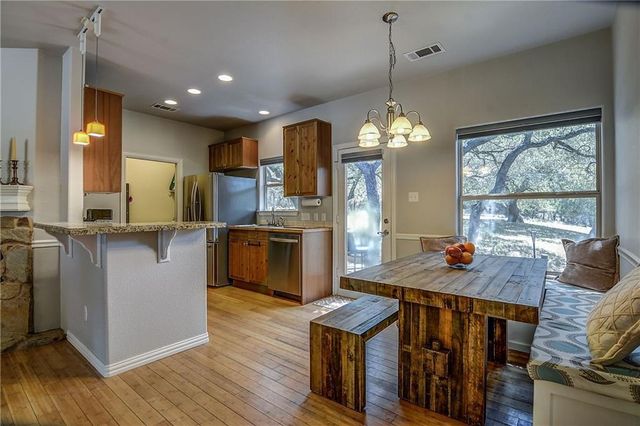 17106 Oak Cliff CIR, Dripping Springs, TX 78620