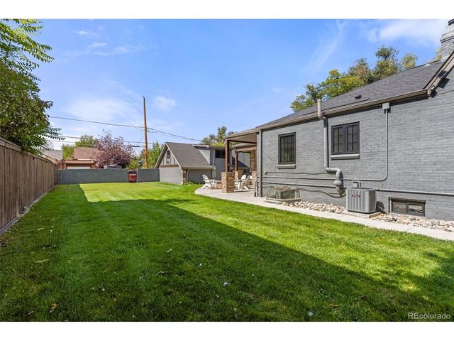 2585 Forest St, Denver, CO 80207