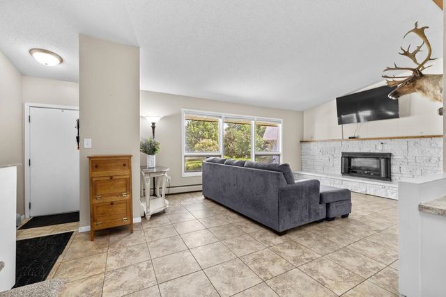 1415 13th AVE NW, Minot, ND 58703