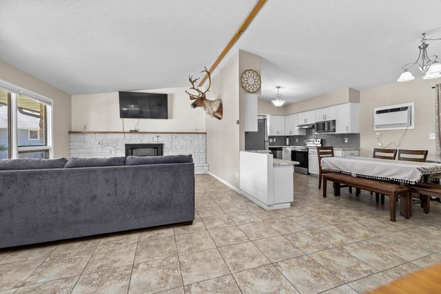 1415 13th AVE NW, Minot, ND 58703