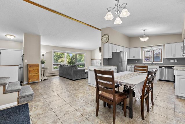 1415 13th AVE NW, Minot, ND 58703
