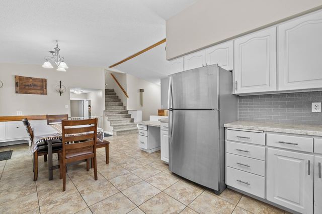 1415 13th AVE NW, Minot, ND 58703