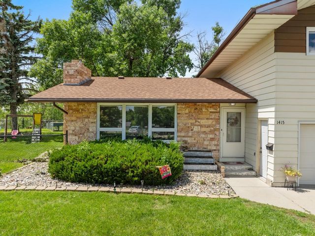 1415 13th AVE NW, Minot, ND 58703
