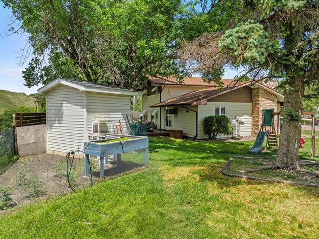 1415 13th AVE NW, Minot, ND 58703