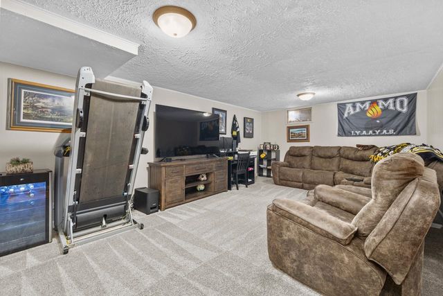 1415 13th AVE NW, Minot, ND 58703