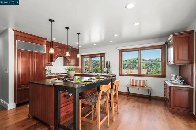 811 Shady Glen, Martinez, CA 94553