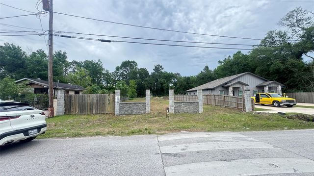 9016 Sherburne Street, Houston, TX 77016