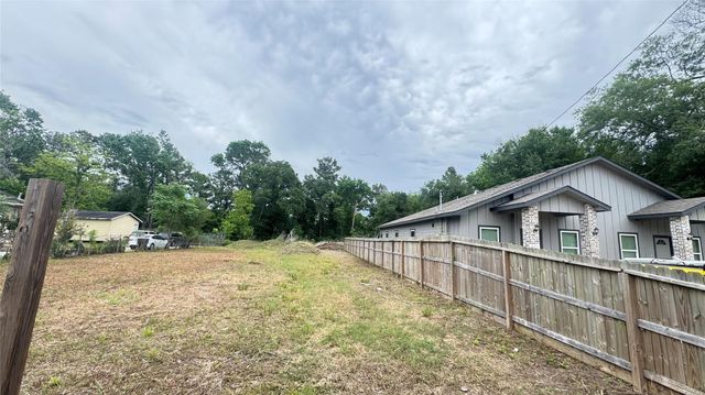 9016 Sherburne Street, Houston, TX 77016