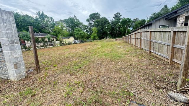 9016 Sherburne Street, Houston, TX 77016