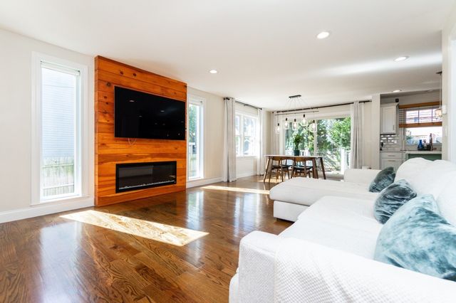 51 Phillips 51, Watertown, MA 02472