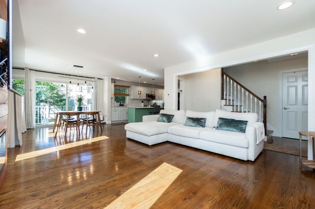 51 Phillips 51, Watertown, MA 02472