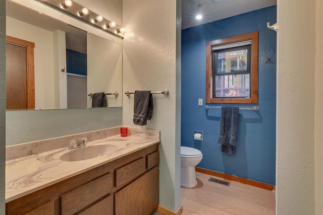 11615 Rhineland Avenue, Truckee, CA 96161