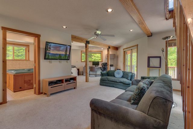 11615 Rhineland Avenue, Truckee, CA 96161