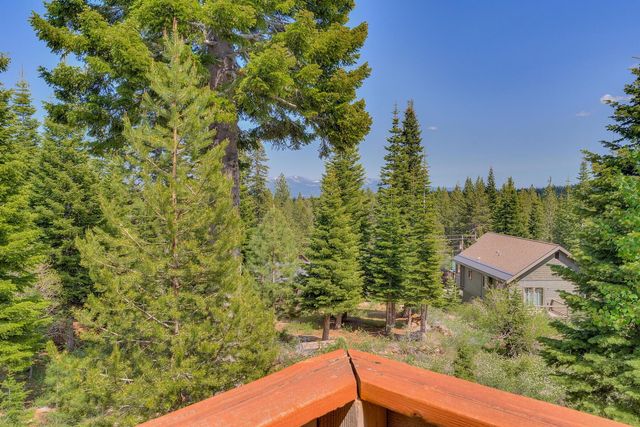 11615 Rhineland Avenue, Truckee, CA 96161